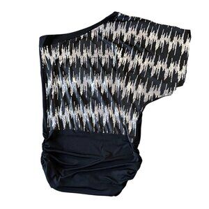 Trixxi XL One Sleeve Mini Dress / long shirt Silver Chevron Black